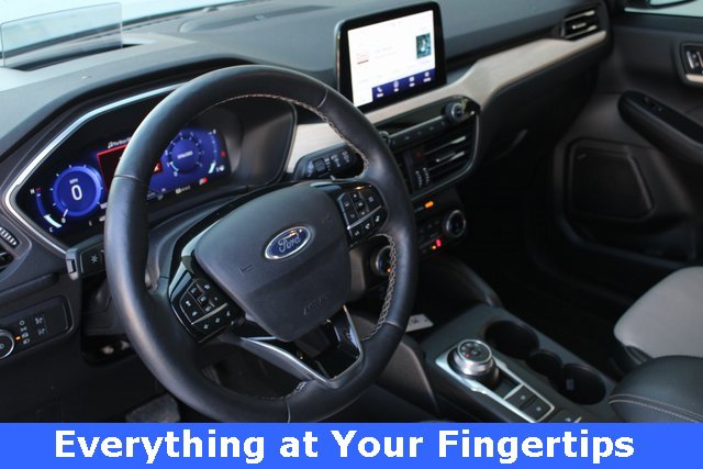 Used 2022 Ford Escape Titanium w/ Titanium Elite Package image 2