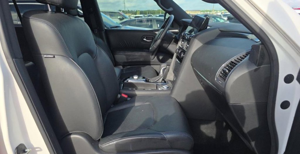 Used 2023 Nissan Armada SL w/ Midnight Edition Package RWD image 5