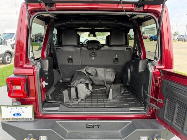 Used 2021 Jeep Wrangler Unlimited Rubicon w/ Trailer Tow Package image 8