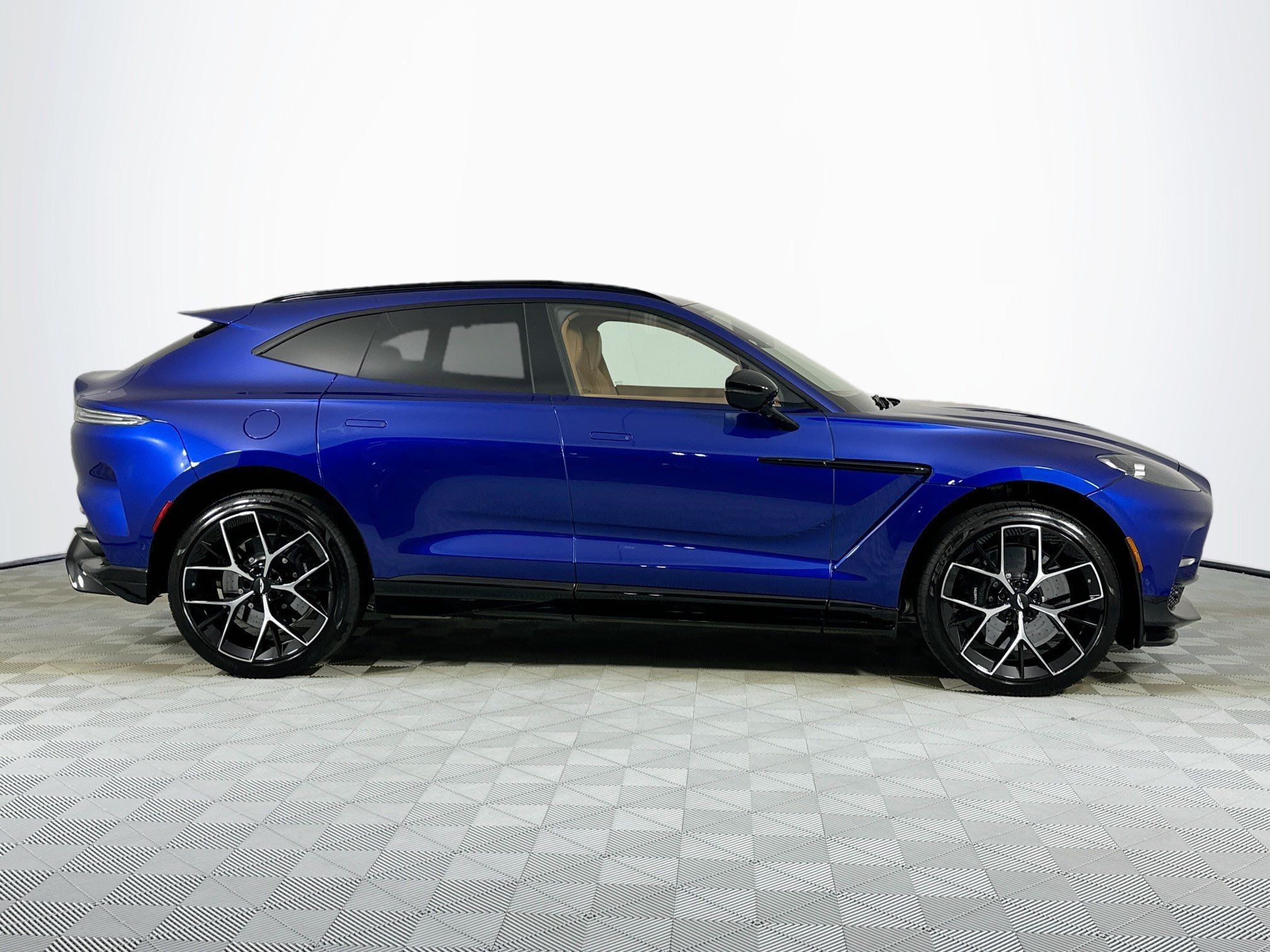New 2026 Aston Martin DBX 707 AWD/4WD image 4
