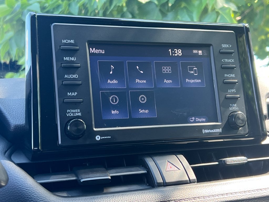 Used 2021 Toyota RAV4 XLE AWD/4WD image 25