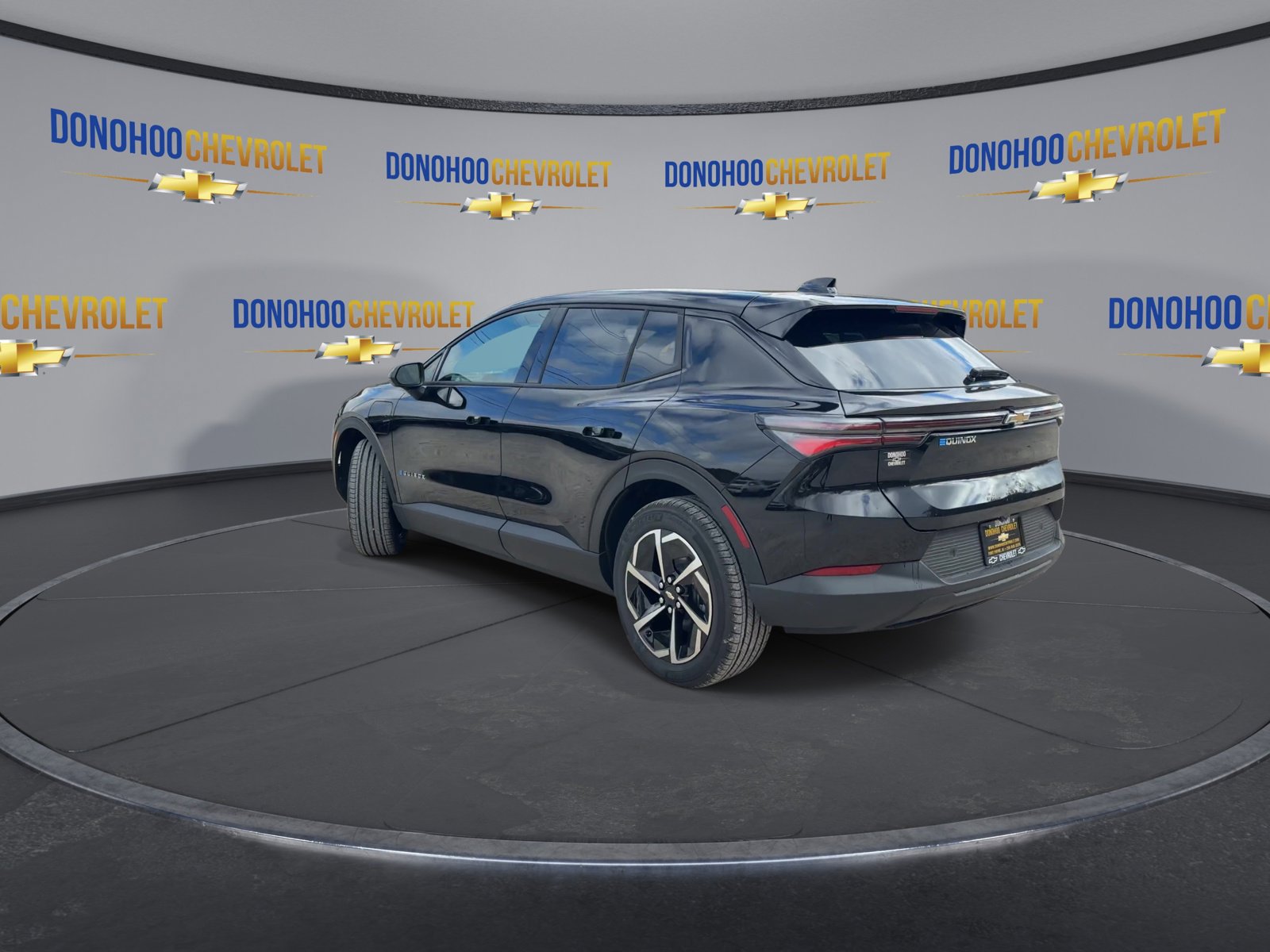 New 2026 Chevrolet Equinox EV LT image 9