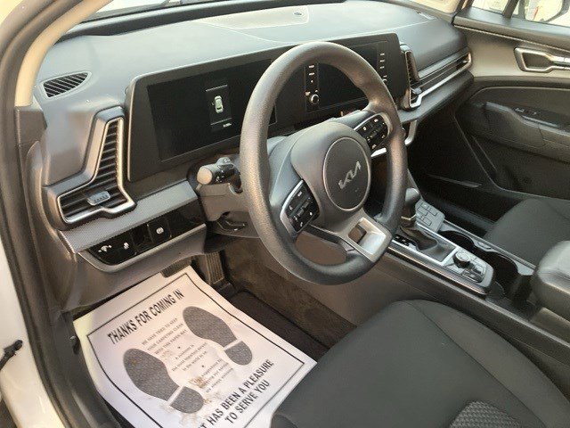 Used 2024 Kia Sportage LX image 13