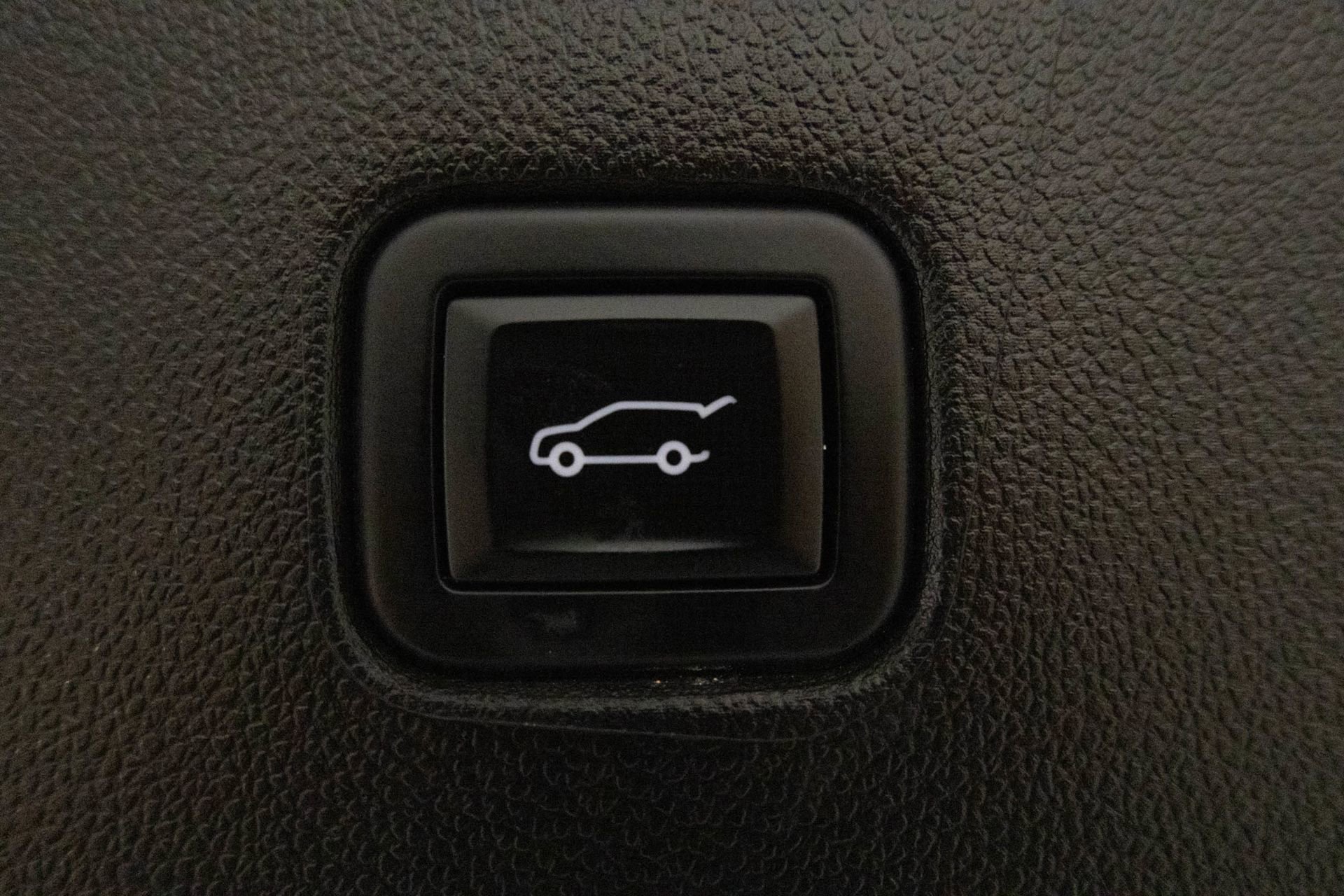 Used 2020 Chevrolet Blazer Premier w/ Driver Confidence II Package image 38