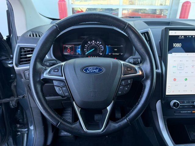 Used 2022 Ford Edge SEL image 17