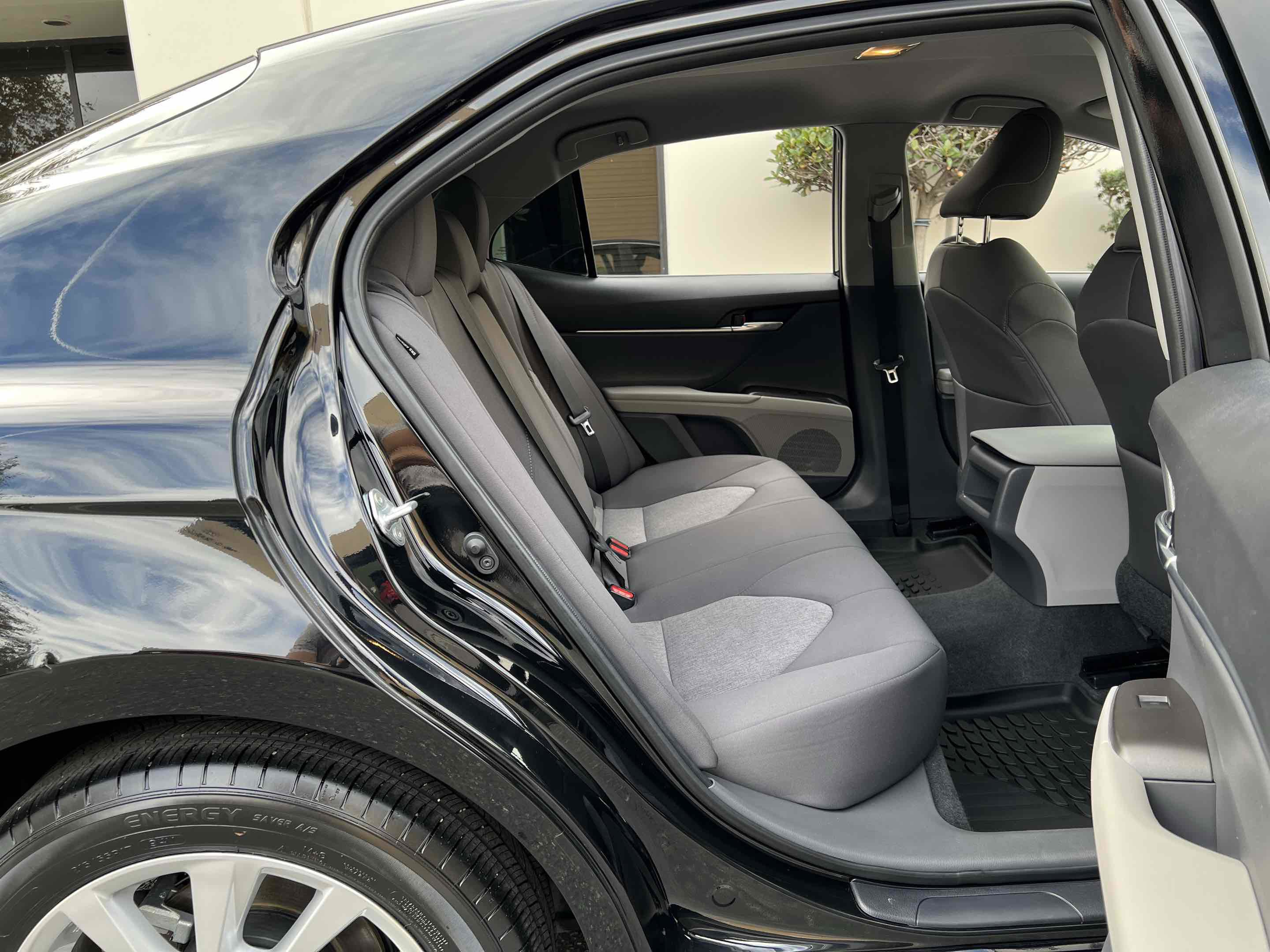 Used 2021 Toyota Camry LE image 32