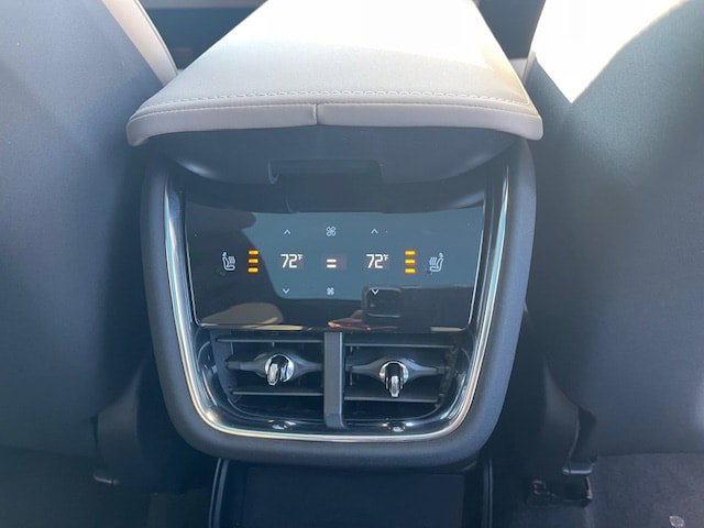 New 2025 Volvo EX90 Plus w/ Protection Package Premier AWD/4WD image 9