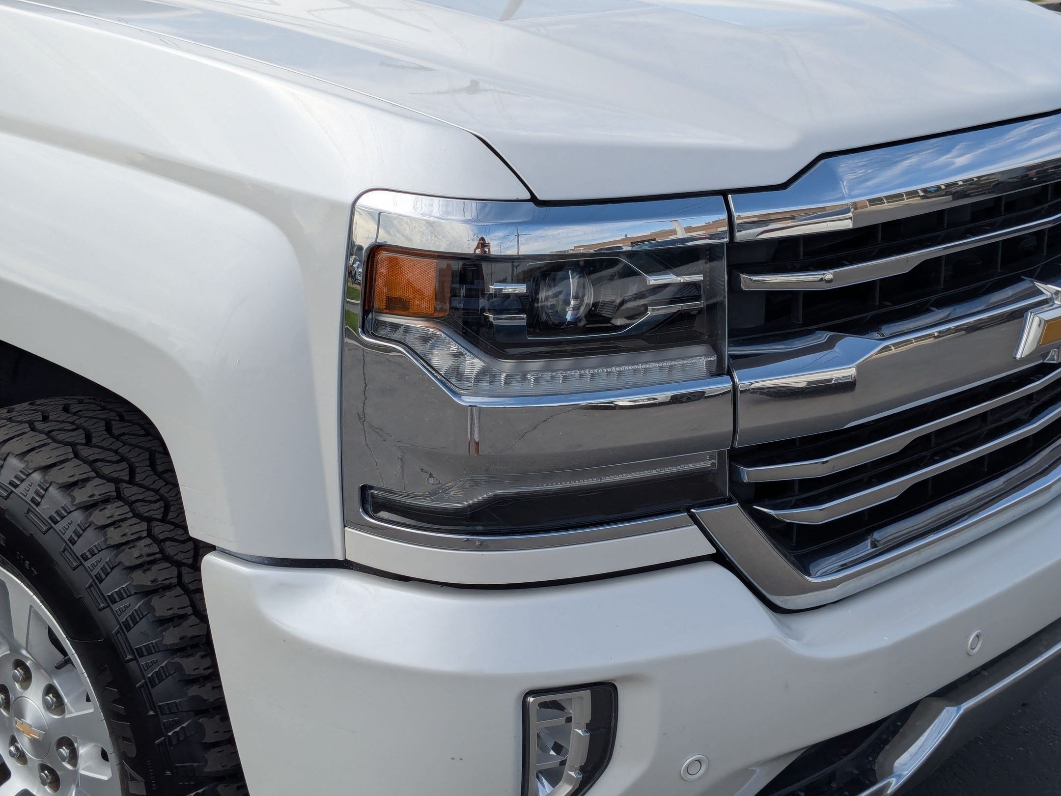 Used 2017 Chevrolet Silverado 1500 High Country w/ High Desert Package AWD/4WD image 10