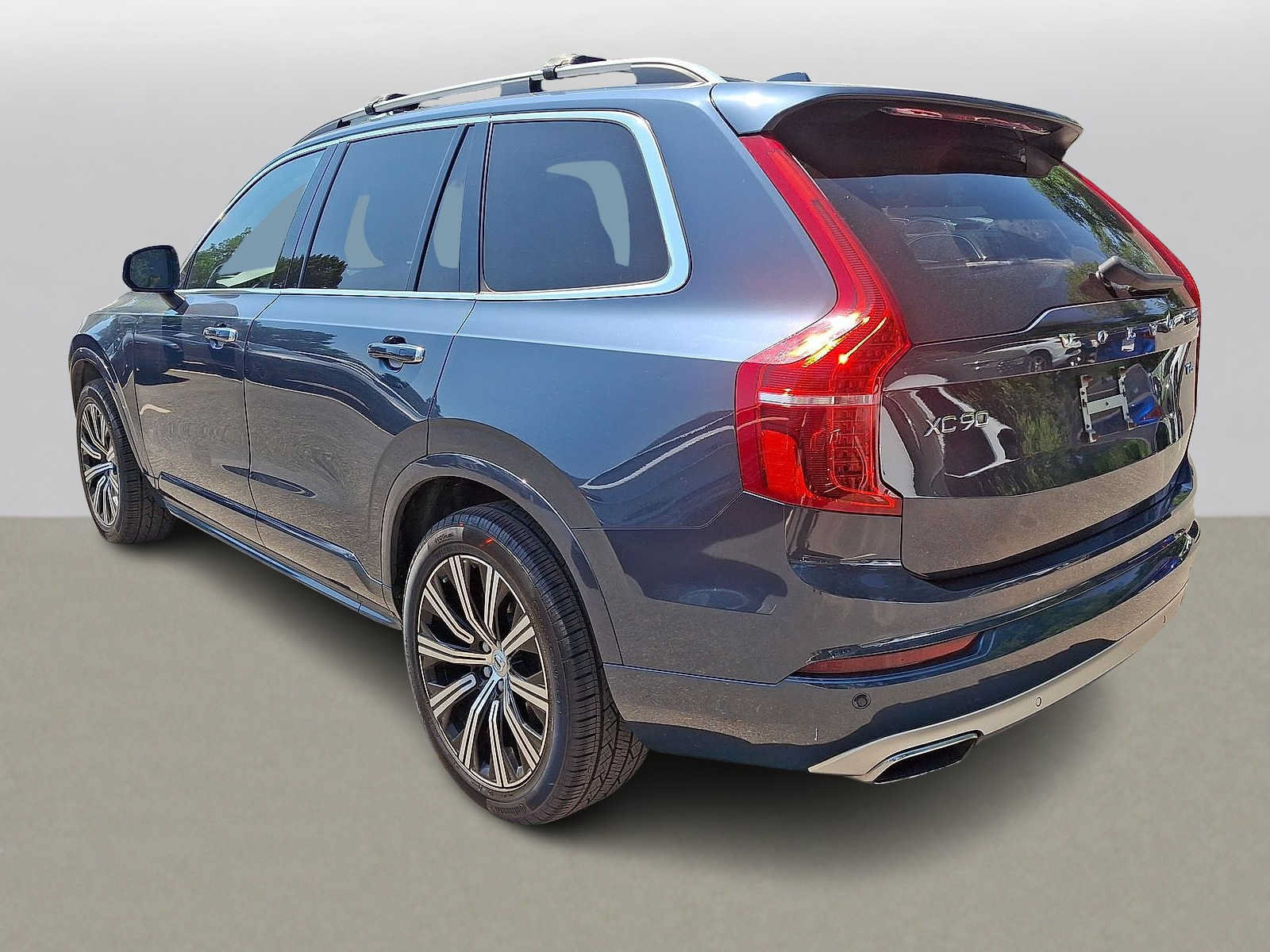 Used 2019 Volvo XC90 T6 Momentum AWD/4WD image 28