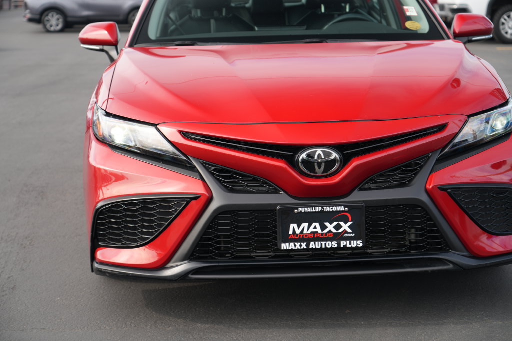 Used 2023 Toyota Camry SE FWD image 5