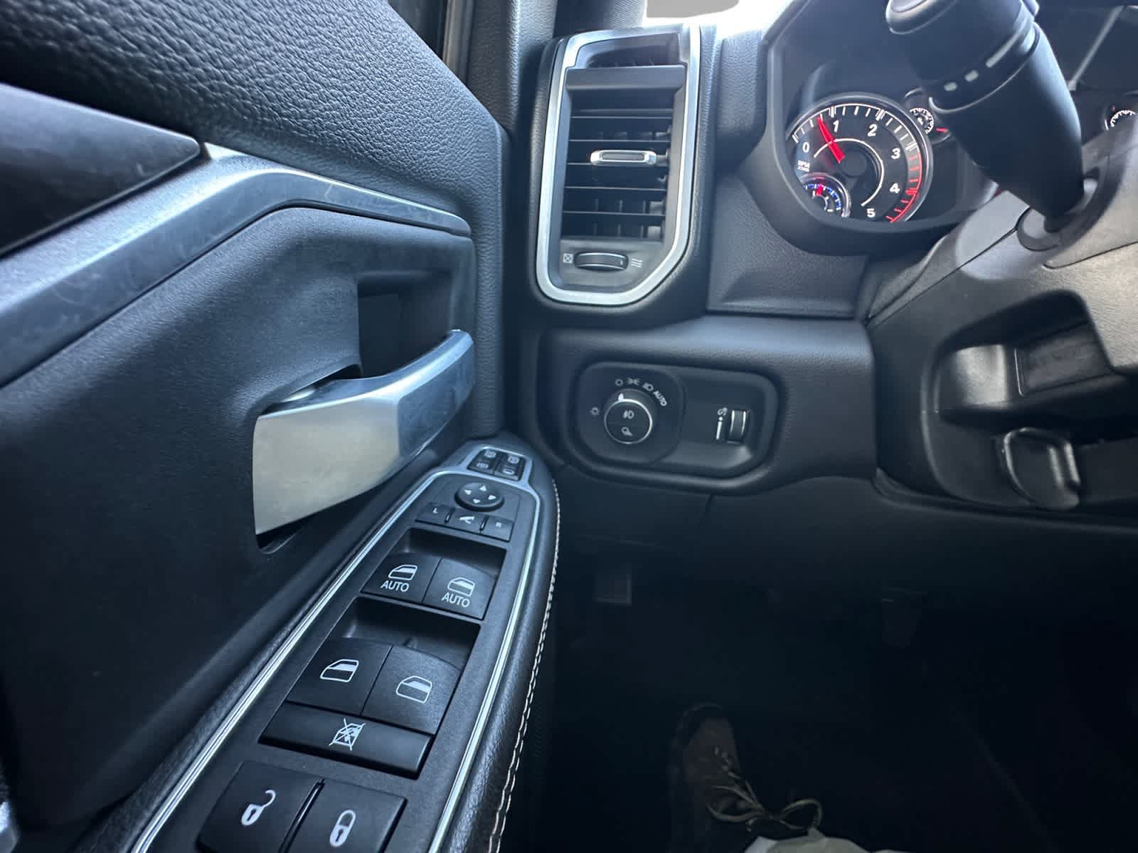 Used 2024 RAM 3500 Big Horn w/ Sport Appearance Package AWD/4WD image 12