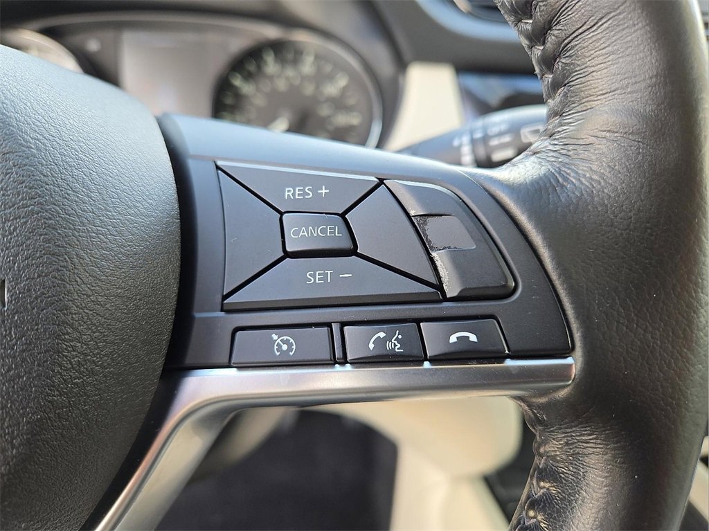 Used 2018 Nissan Rogue Sport SV w/ SV Technology Package image 23