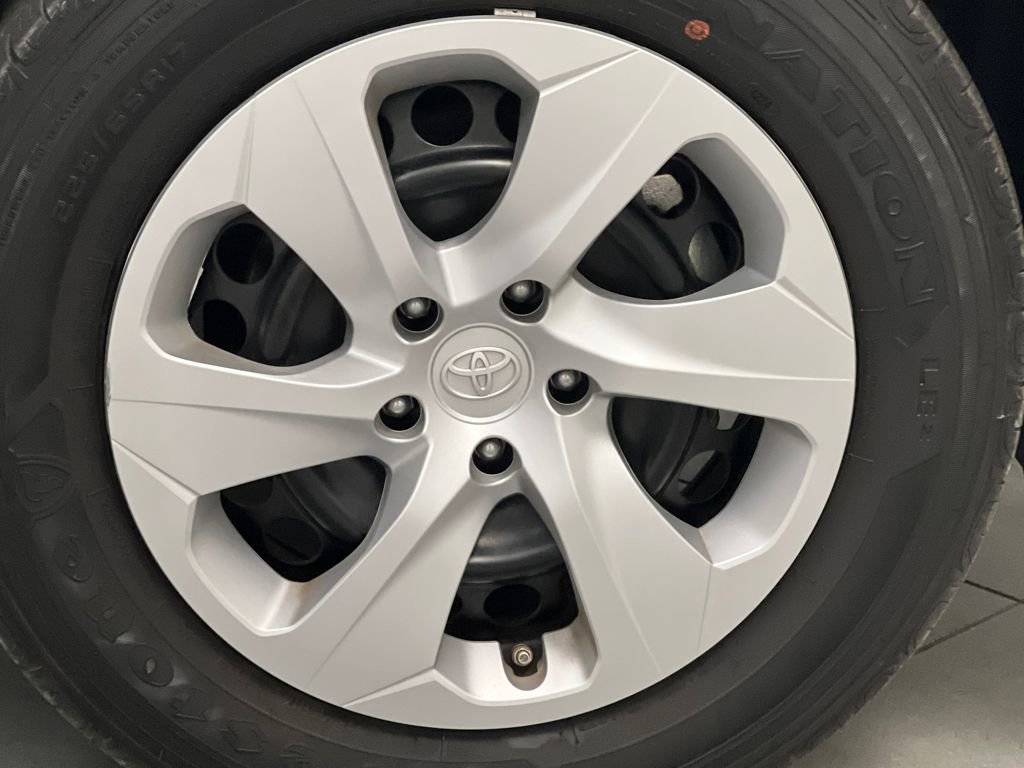 Used 2025 Toyota RAV4 LE image 60