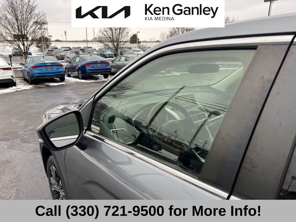 Used 2018 Mitsubishi Eclipse Cross SE image 24