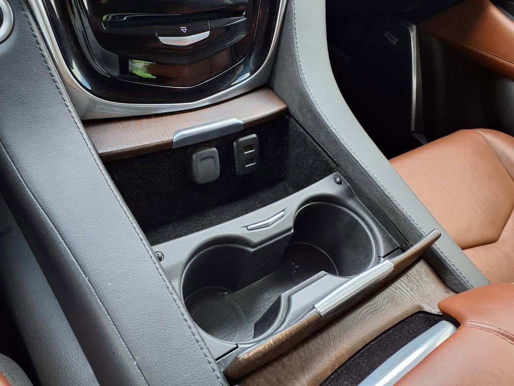 Used 2020 Cadillac Escalade Premium Luxury AWD/4WD image 34
