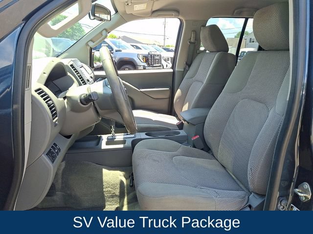 Used 2016 Nissan Frontier SV w/ SV Value Truck Package AWD/4WD image 2
