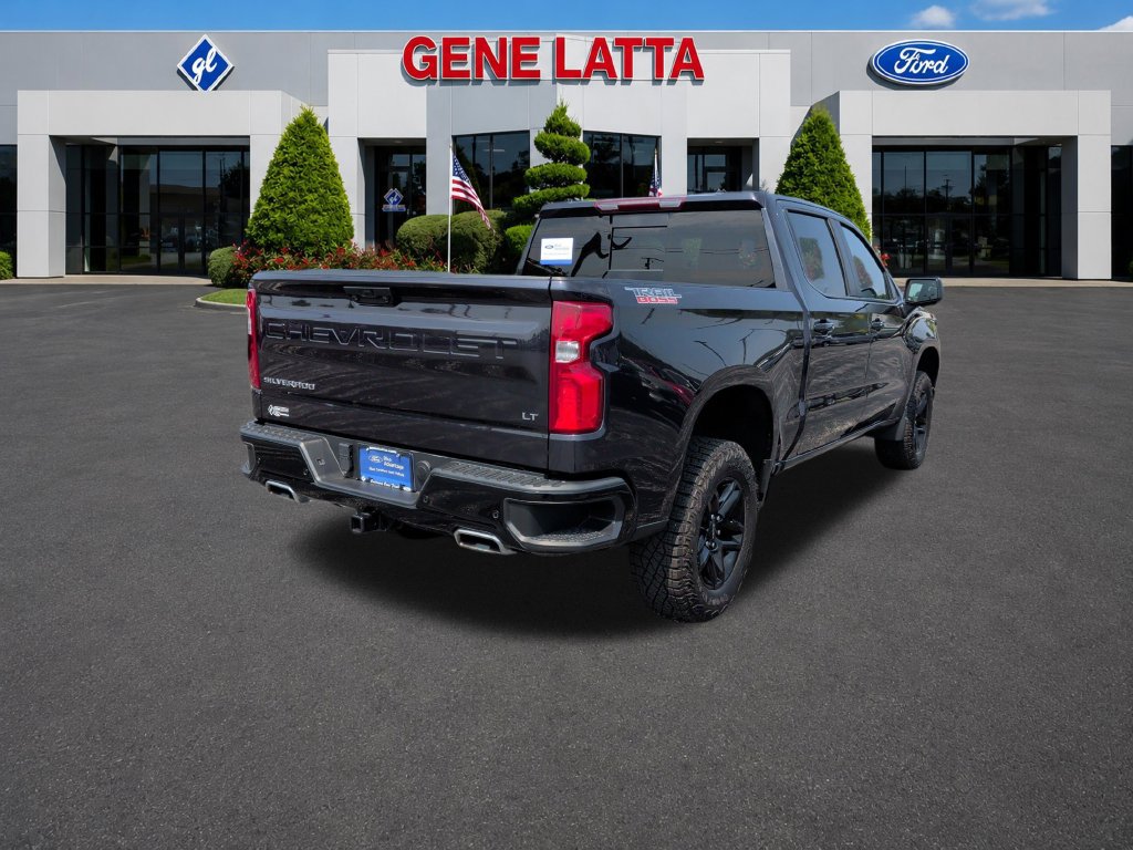 Used 2023 Chevrolet Silverado 1500 LT Trail Boss w/ LT Trail Boss Premium Package AWD/4WD image 7