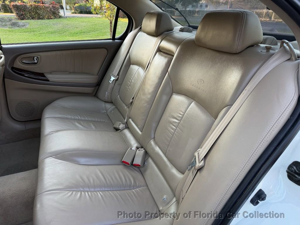 Used 2001 INFINITI I30 Sedan Touring image 10