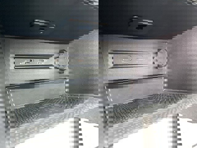 New 2024 Volkswagen Taos SE image 40