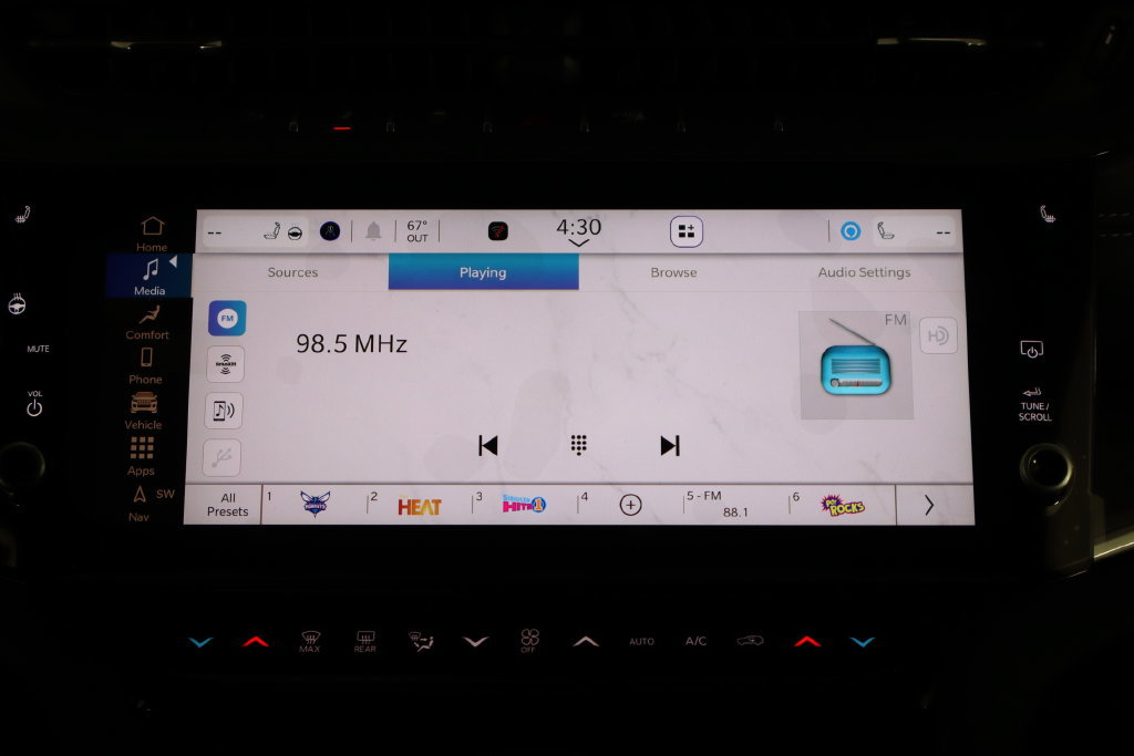 New 2026 Jeep Grand Cherokee Altitude AWD/4WD image 29