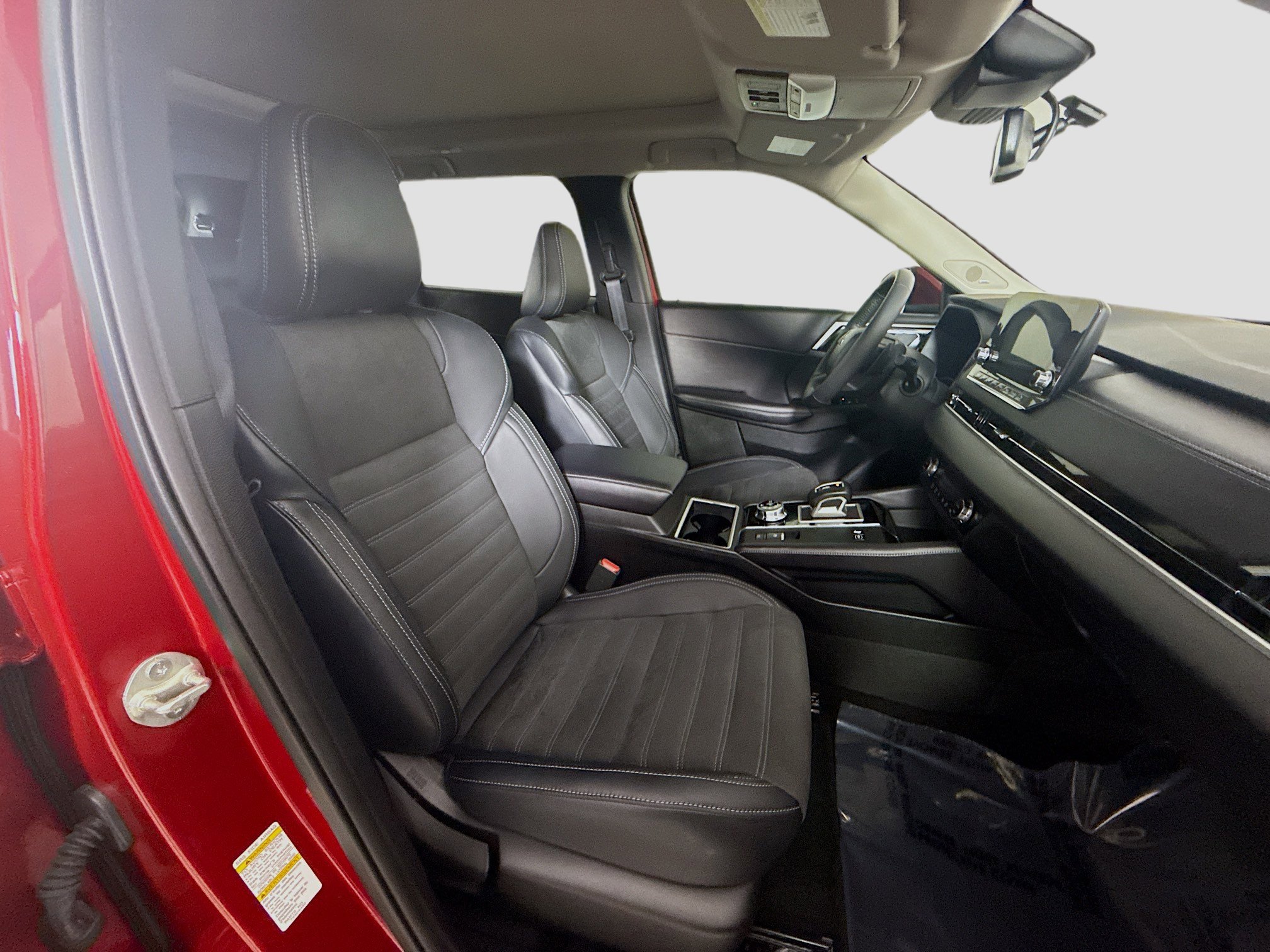 Used 2024 Mitsubishi Outlander SE image 29