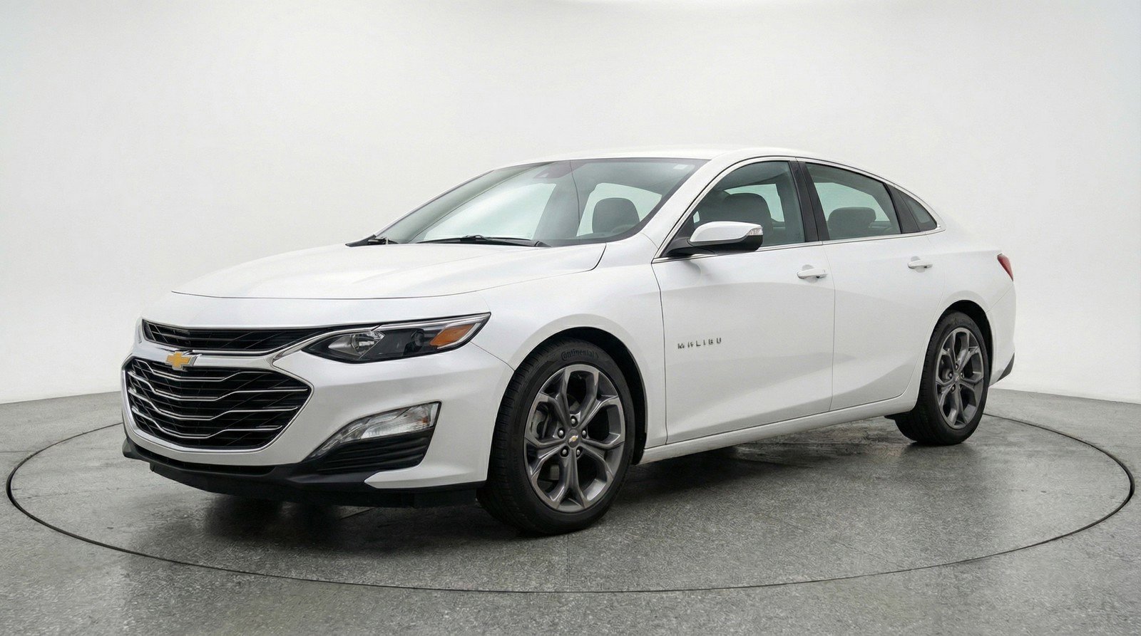 Used 2024 Chevrolet Malibu LT FWD image 3
