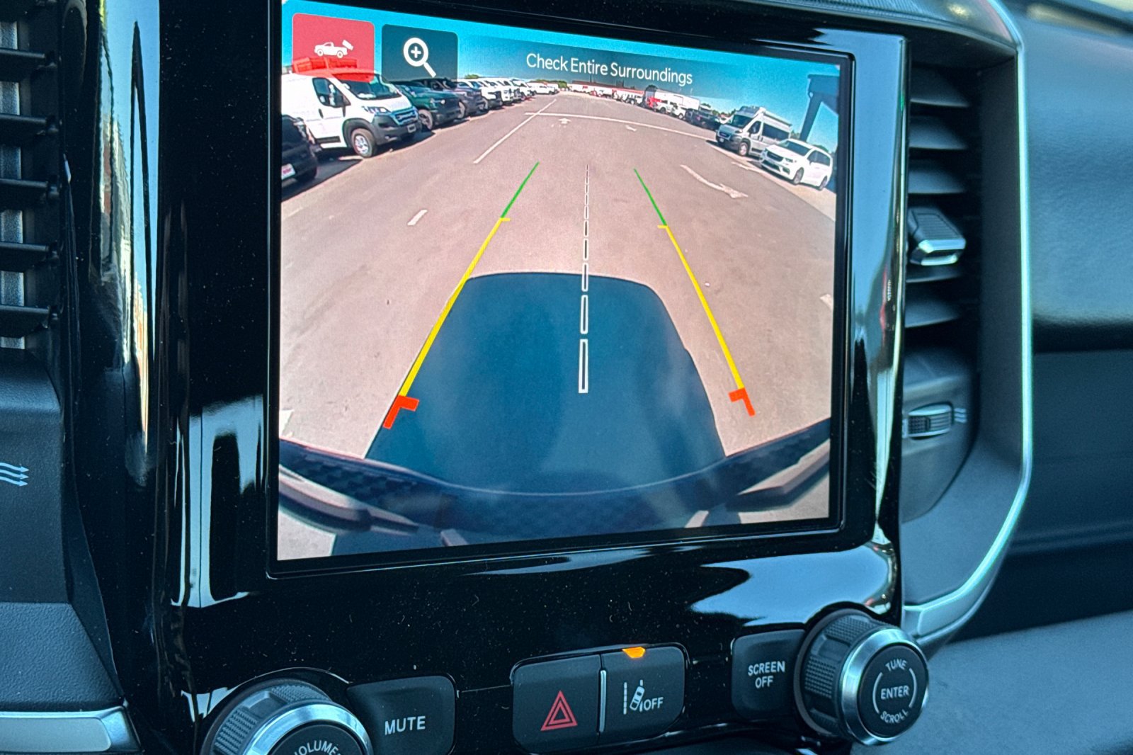 New 2026 RAM 1500 Express AWD/4WD image 17