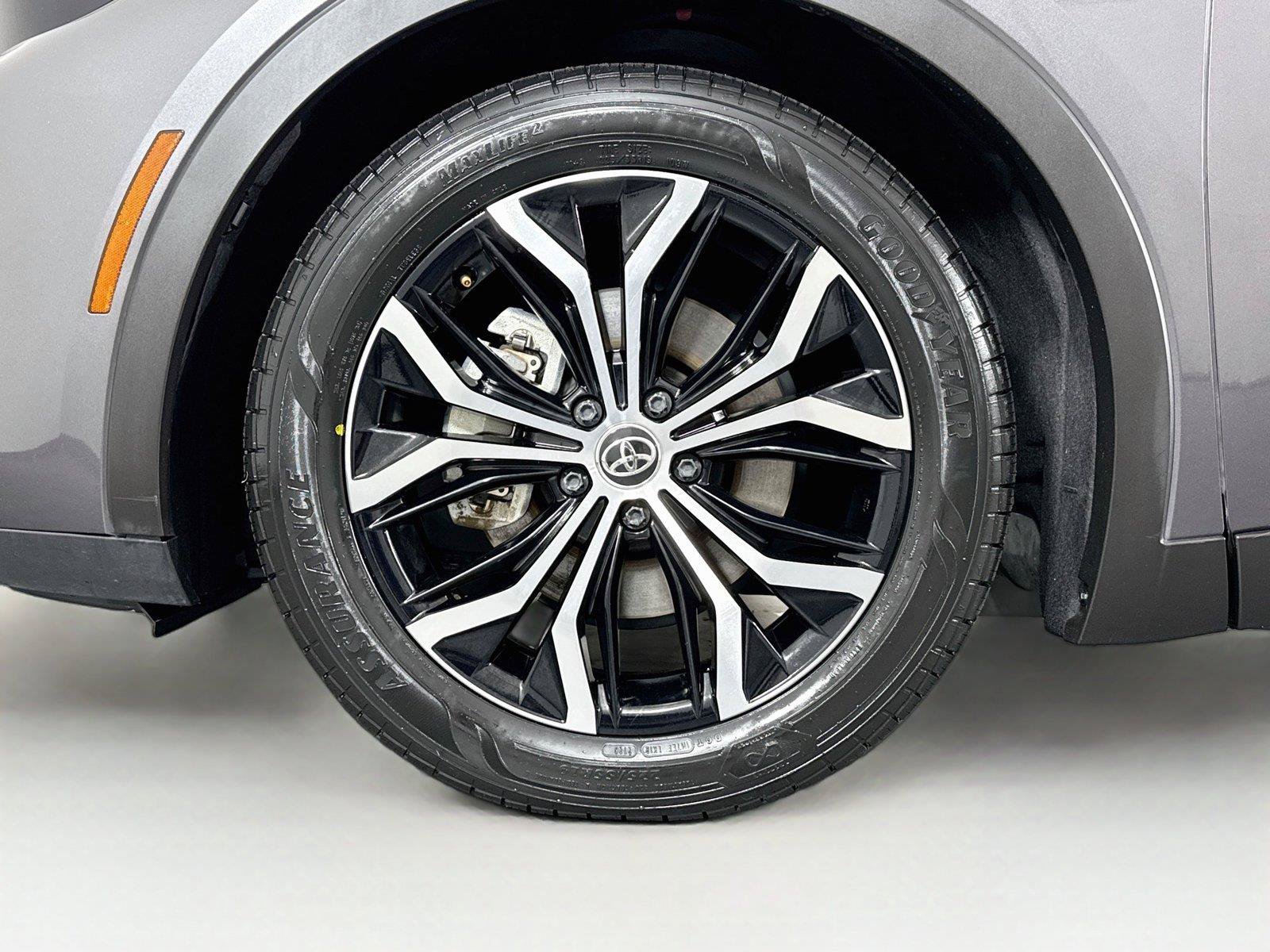 Certified 2024 Toyota Crown AWD/4WD image 58
