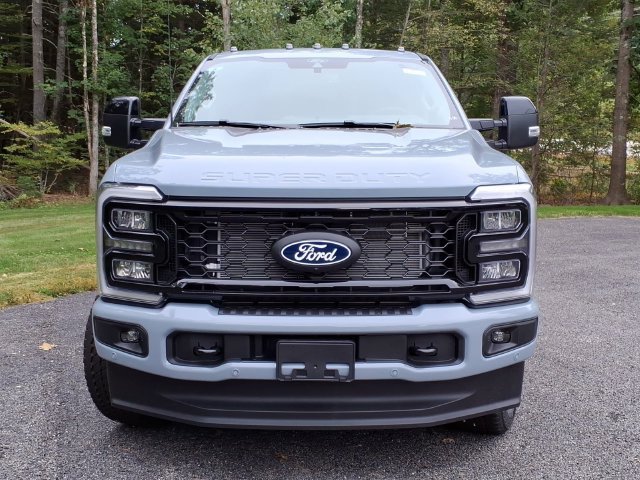 New 2027 Ford F250 Lariat w/ Black Appearance Package AWD/4WD image 2