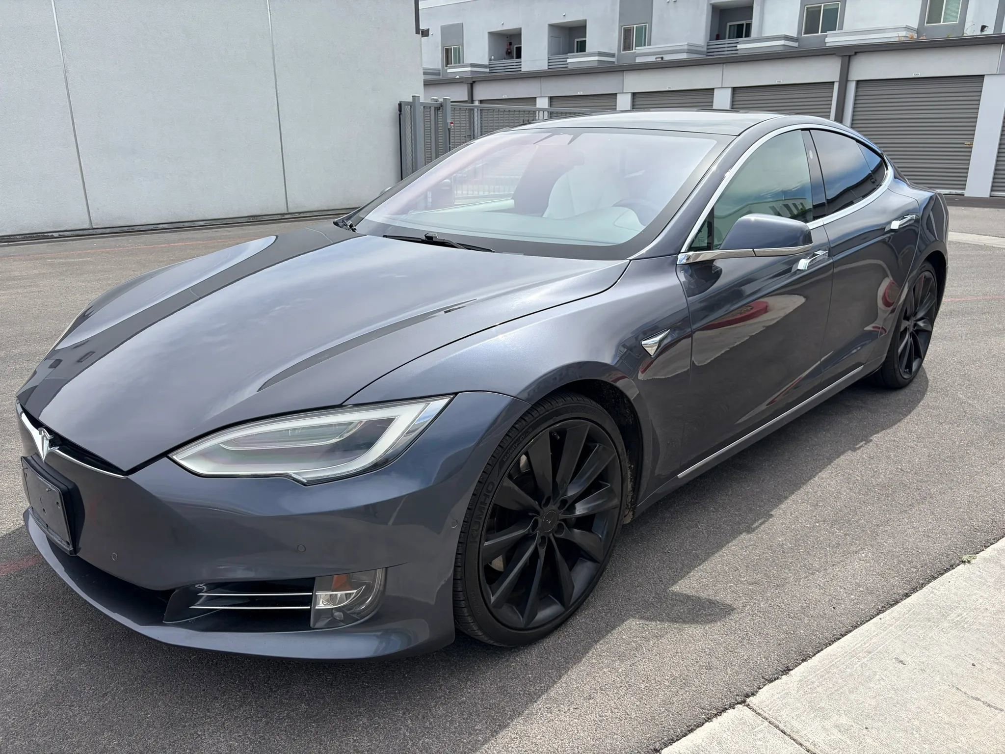 Used 2020 Tesla Model S Long Range Plus image 2