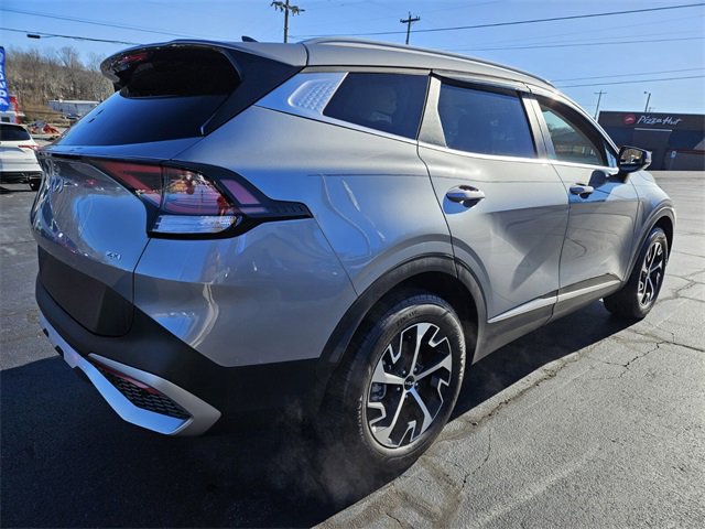Used 2024 Kia Sportage EX image 7