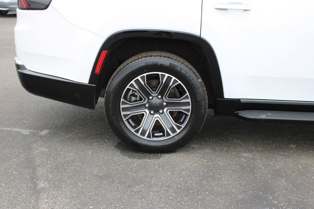 Used 2024 Jeep Wagoneer Series II image 16