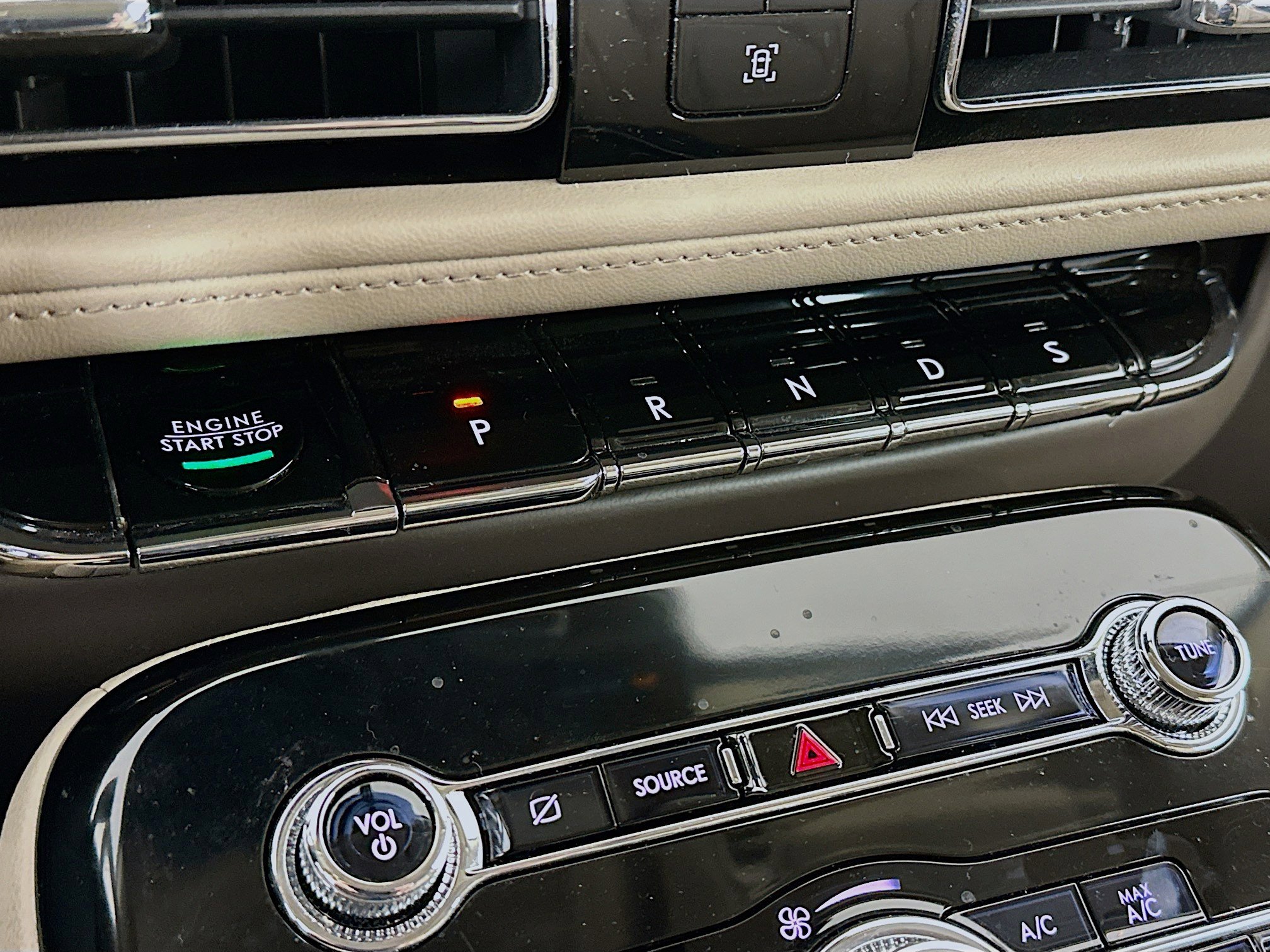 Used 2022 Lincoln Nautilus FWD w/ Premium Package image 25