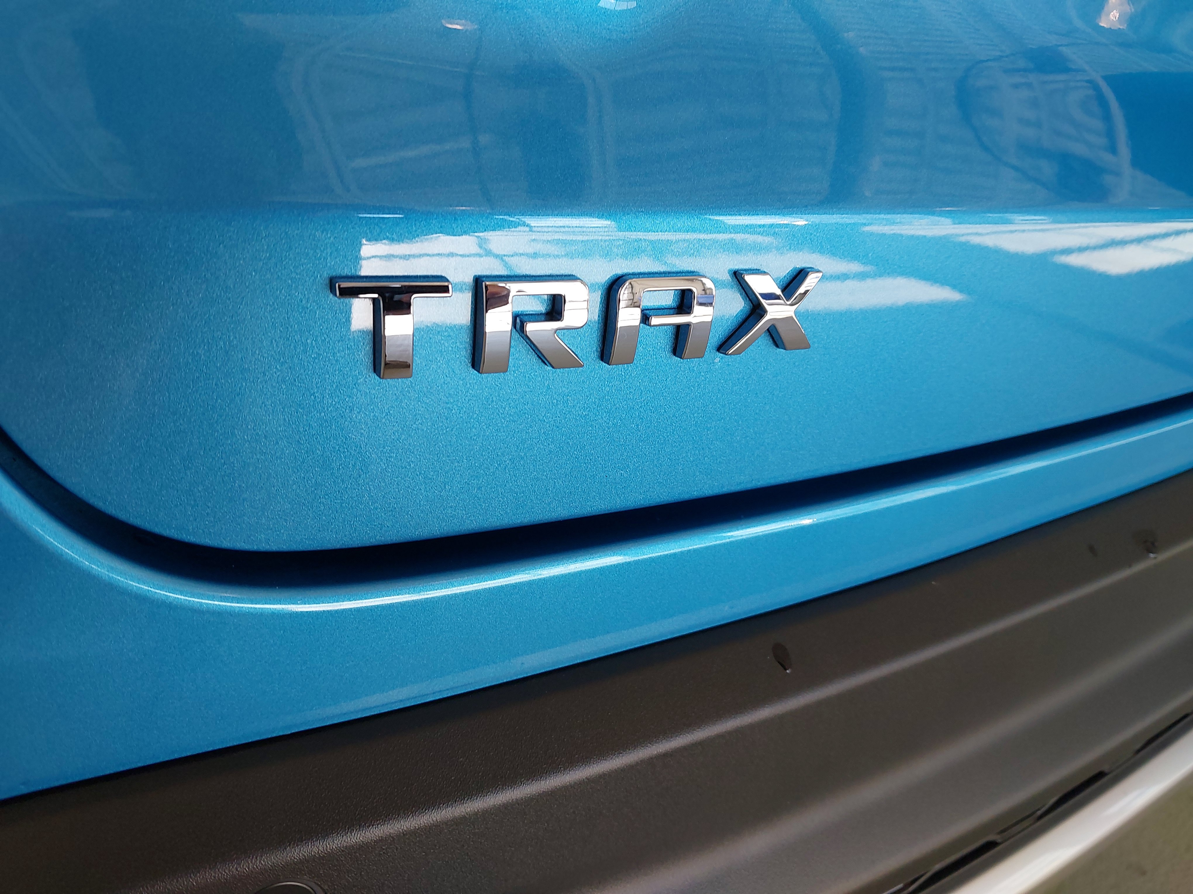 Used 2025 Chevrolet Trax LT w/ Driver Confidence Package FWD image 32