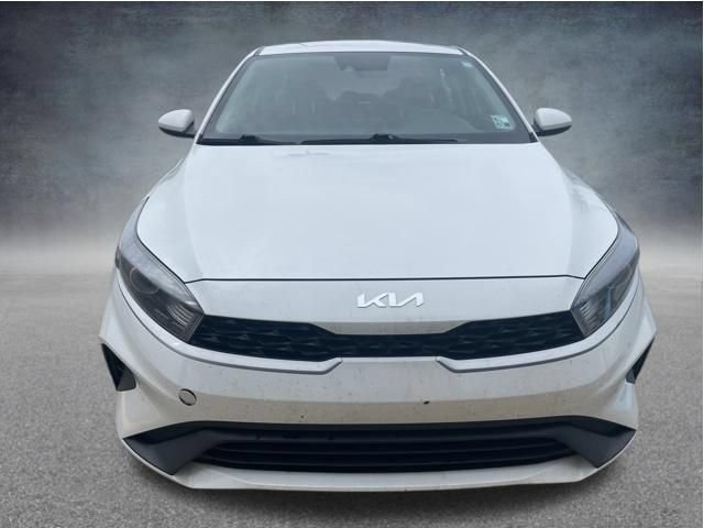 Used 2024 Kia Forte LXS FWD image 3