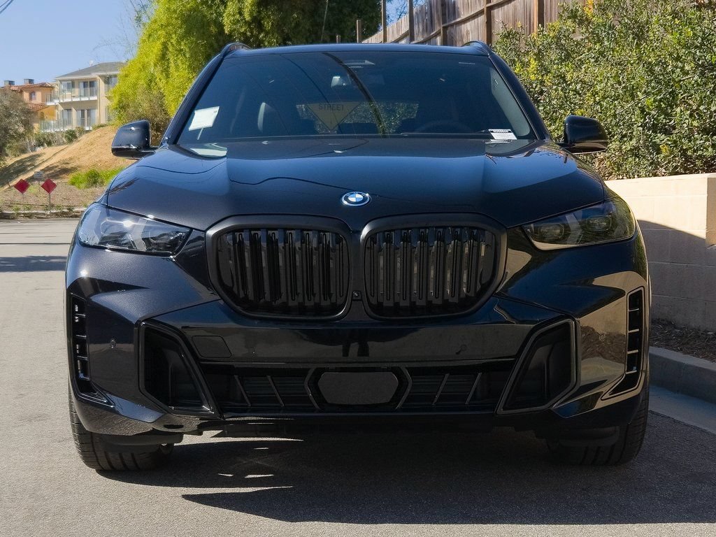 New 2026 BMW X5 xDrive50e w/ M Sport Package AWD/4WD image 3