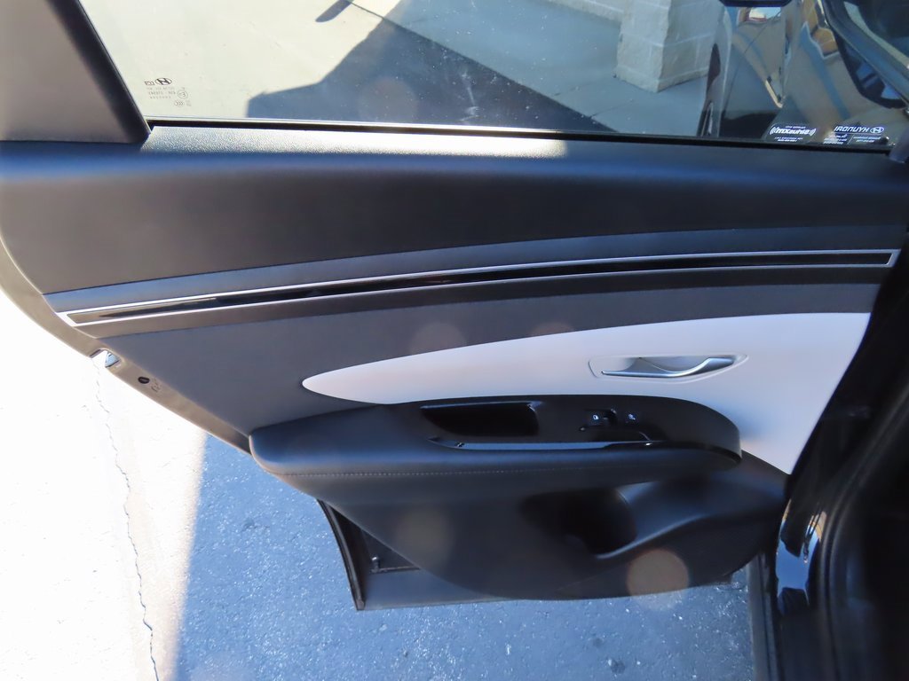 Used 2023 Hyundai Tucson Limited image 28