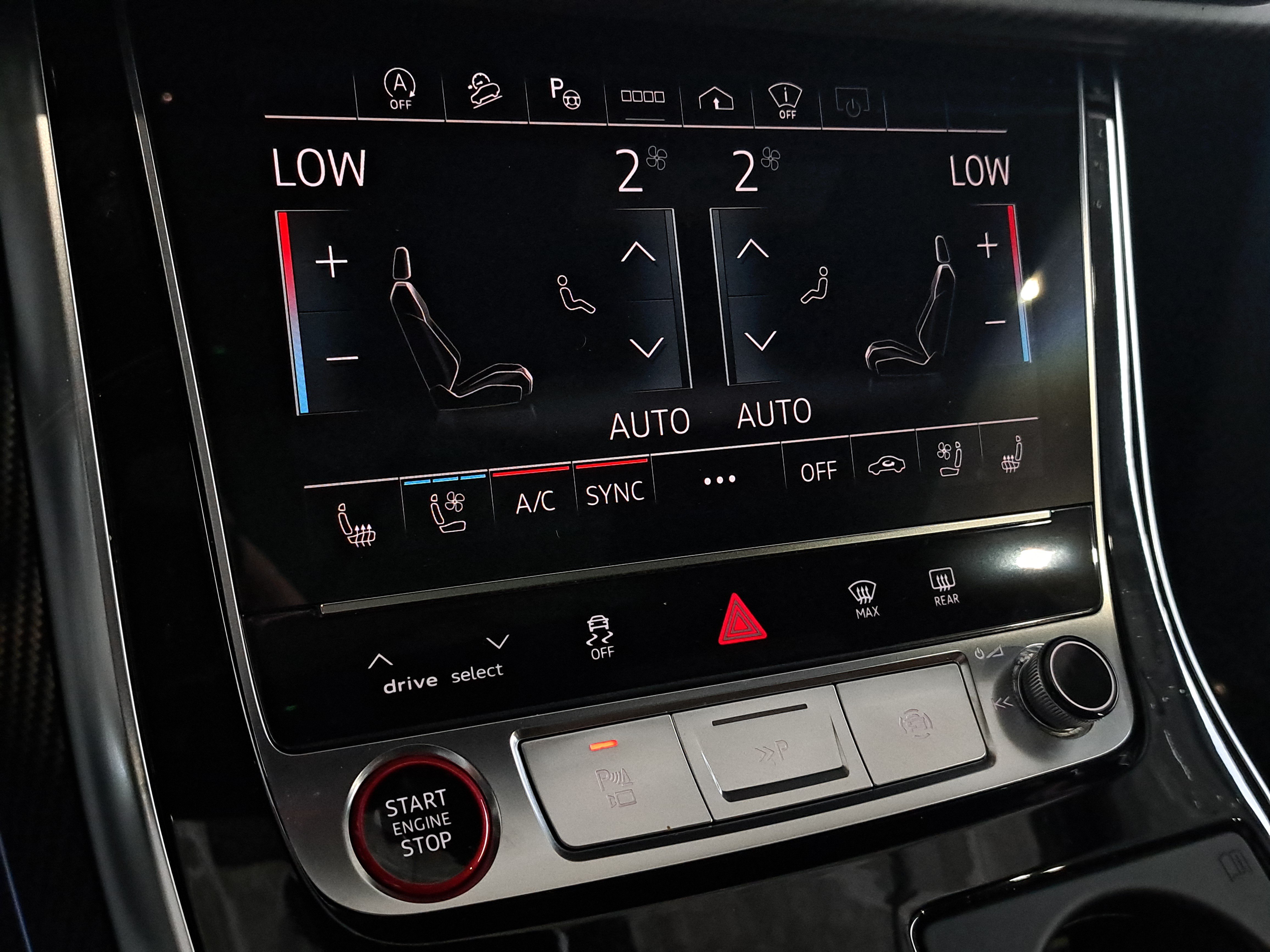 Used 2024 Audi RS Q8 AWD/4WD image 28
