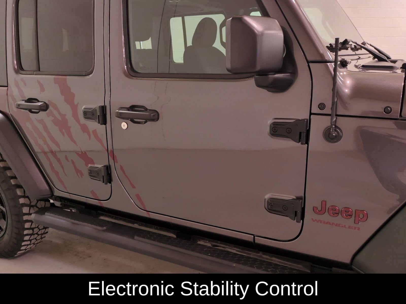 Used 2023 Jeep Wrangler Willys image 4