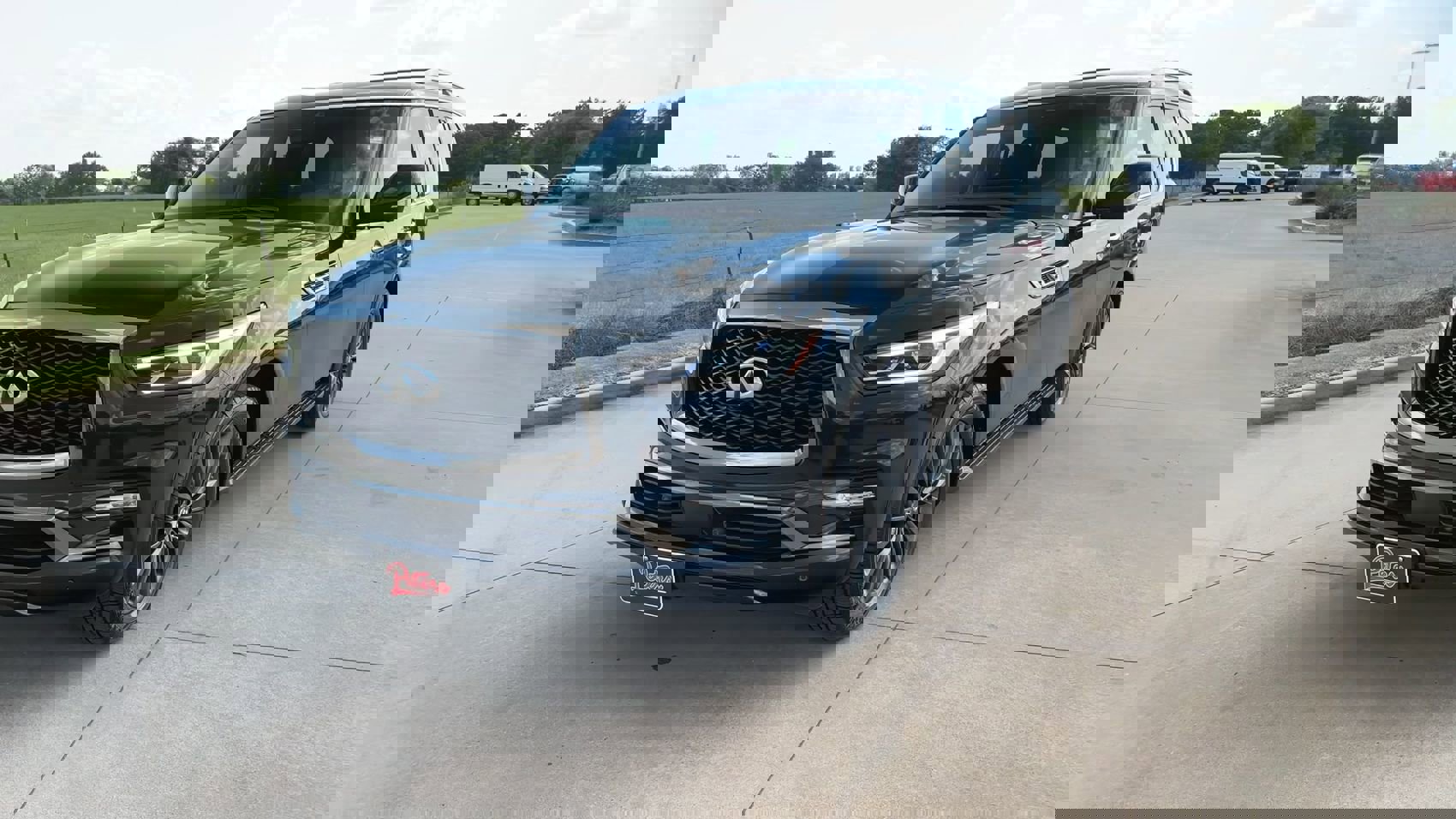 Used 2024 INFINITI QX80 Premium Select w/ All-Season Package image 4