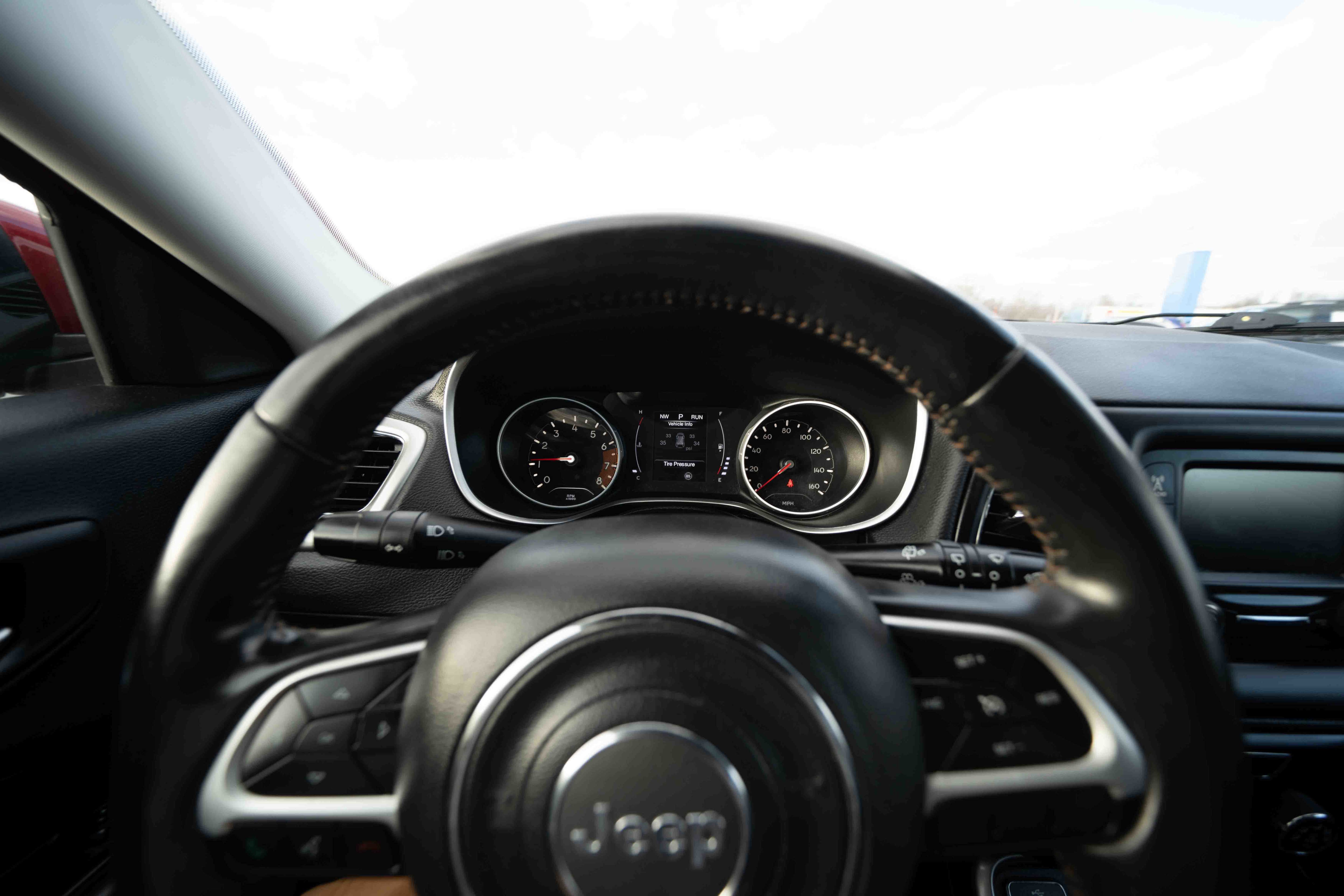 Used 2018 Jeep Compass Latitude image 15