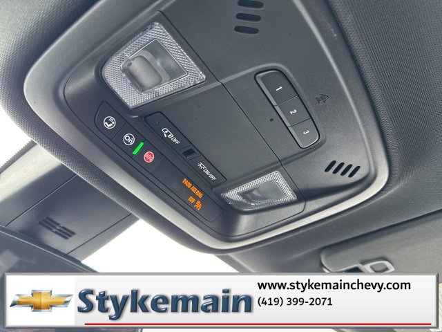 Used 2023 Chevrolet Traverse LT image 53