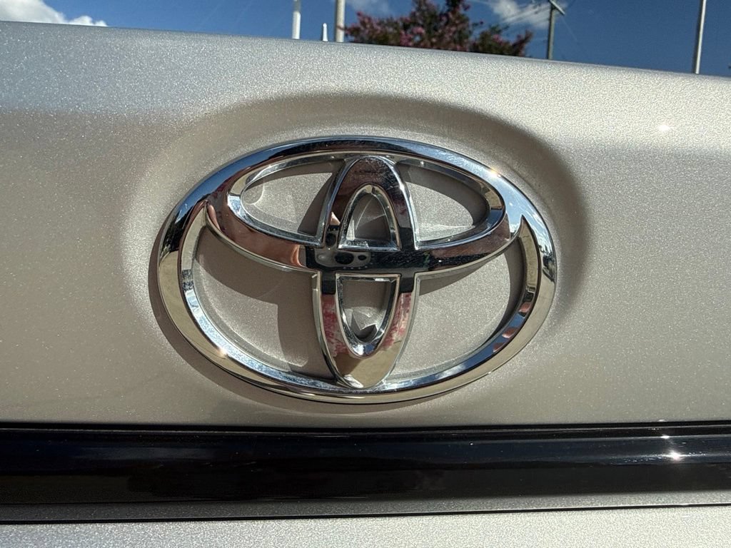 Used 2026 Toyota Corolla LE FWD image 14