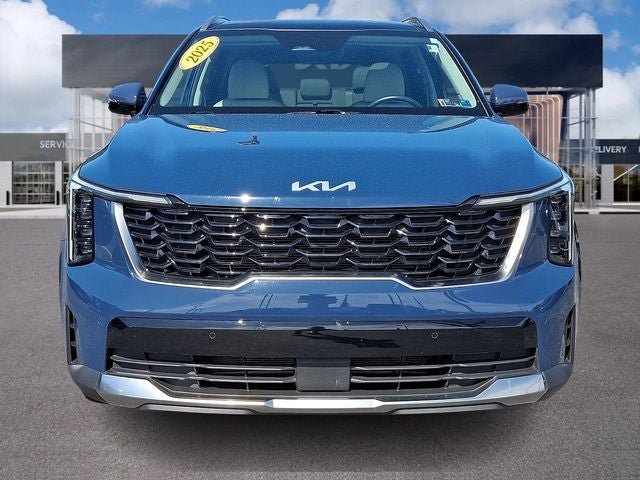 Certified 2025 Kia Sorento S w/ Panoramic Sunroof Package FWD image 2
