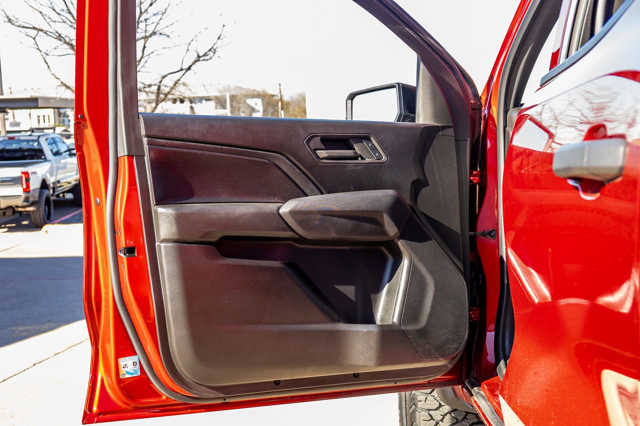 Used 2023 Chevrolet Colorado Trail Boss w/ Technology Package AWD/4WD image 33