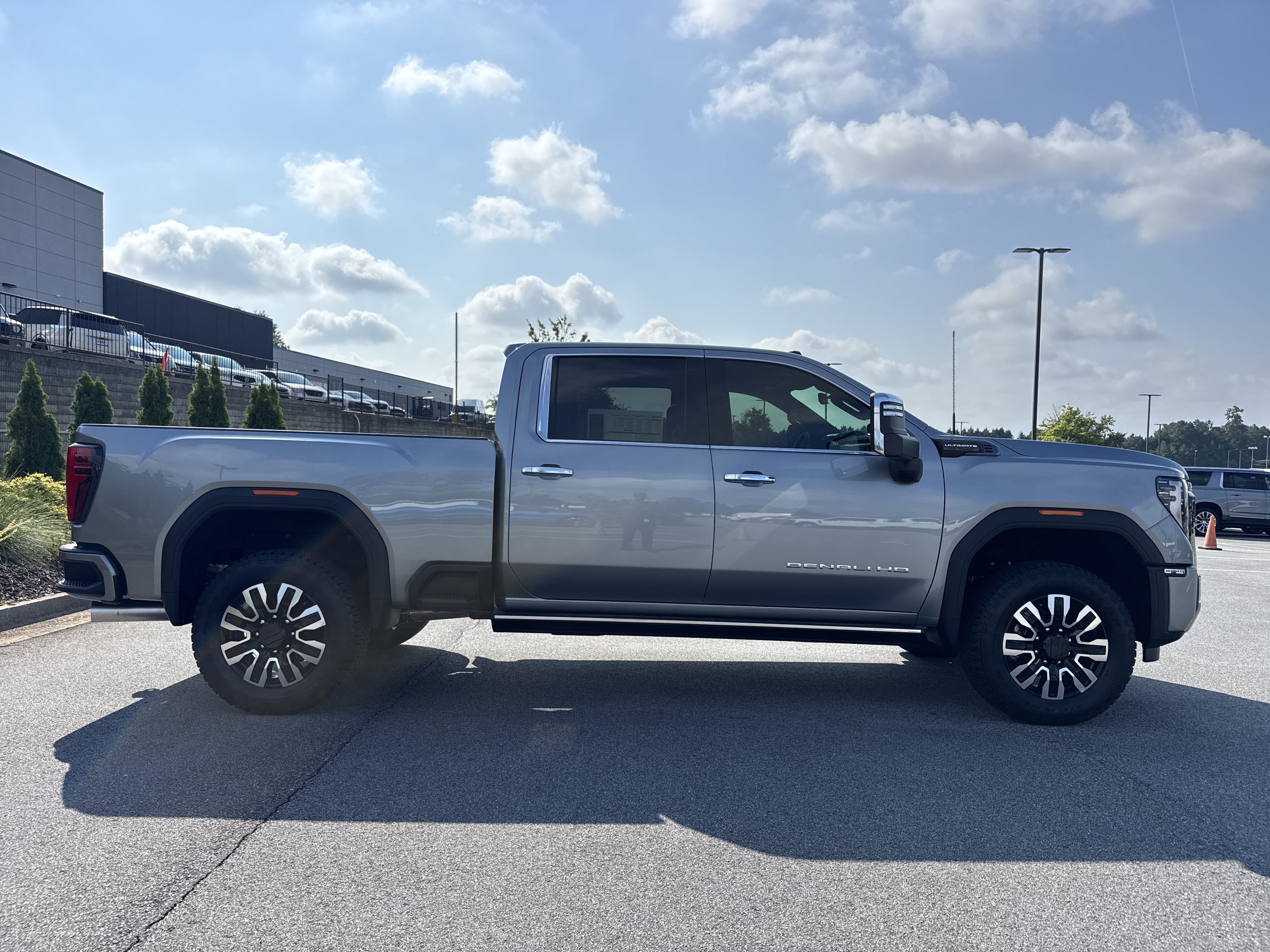 New 2026 GMC Sierra 2500 Denali Ultimate AWD/4WD image 11