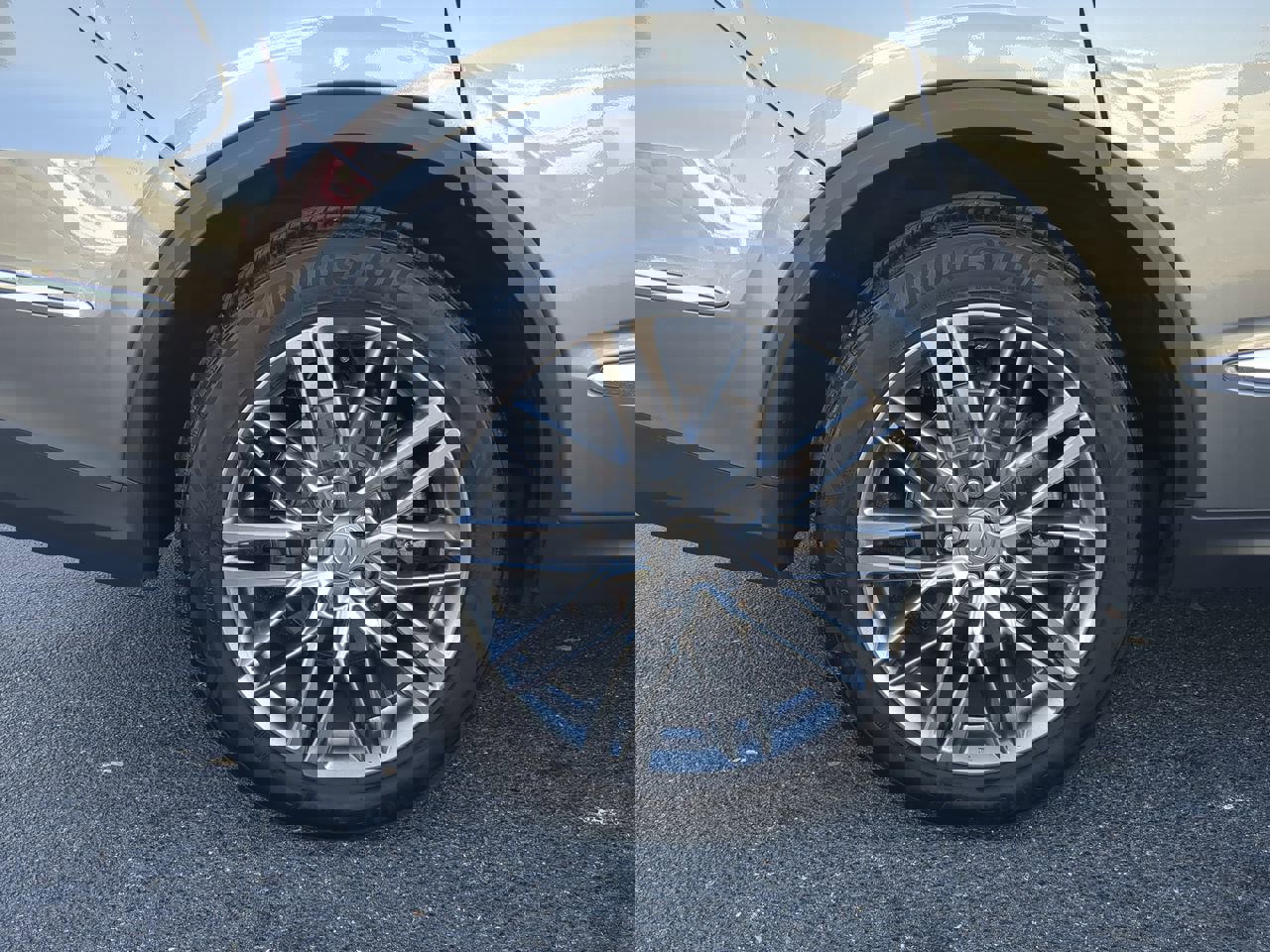 Used 2024 Acura MDX SH-AWD w/ Advance Package image 10