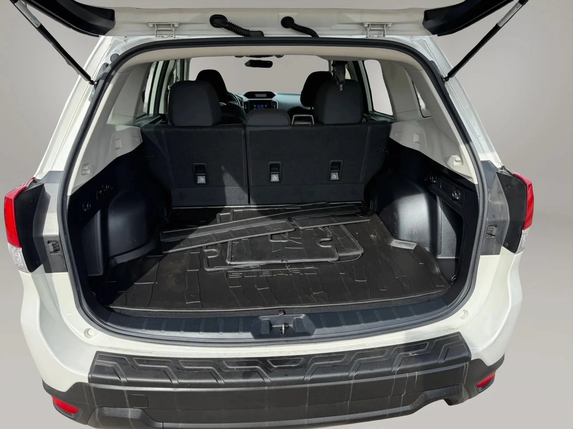 Used 2019 Subaru Forester Premium w/ All-Weather Package AWD/4WD image 7