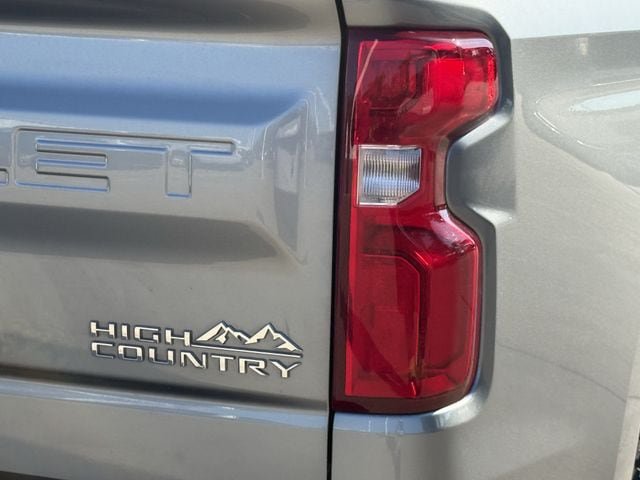 Used 2024 Chevrolet Silverado 1500 High Country AWD/4WD image 7