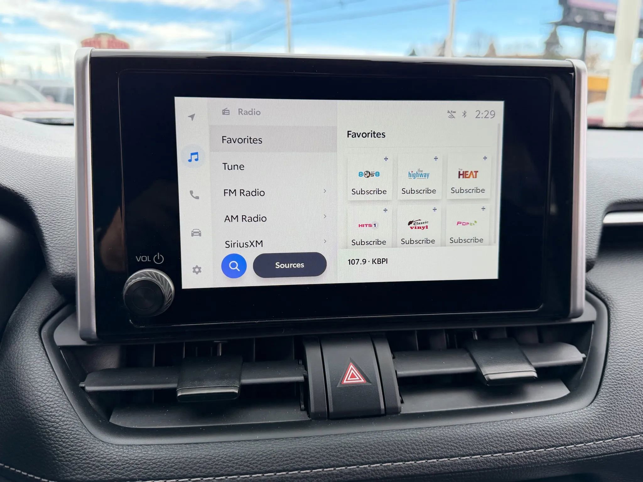 Used 2025 Toyota RAV4 XLE image 34